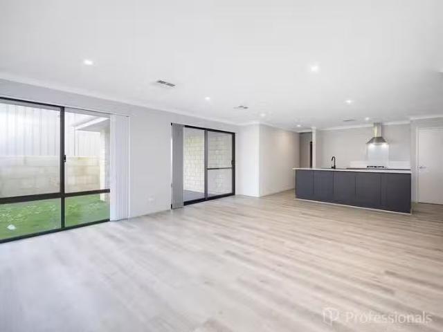 Unique 36 Lunarossa Drive, Two Rocks, WA 6037