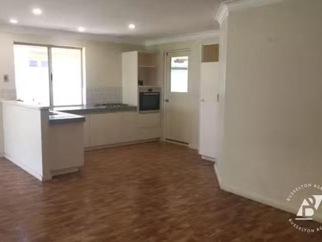 Charming 36 Timbermill Crescent, Broadwater, WA 6280