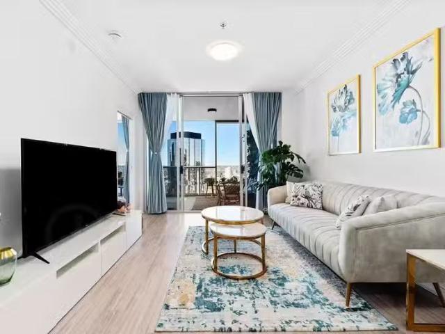 Unique 3702/70 Mary Street, Brisbane City, QLD 4000