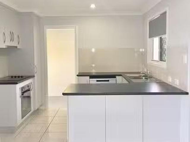 Nice 3/77 Maranark Avenue, Mount Pleasant, QLD 4740