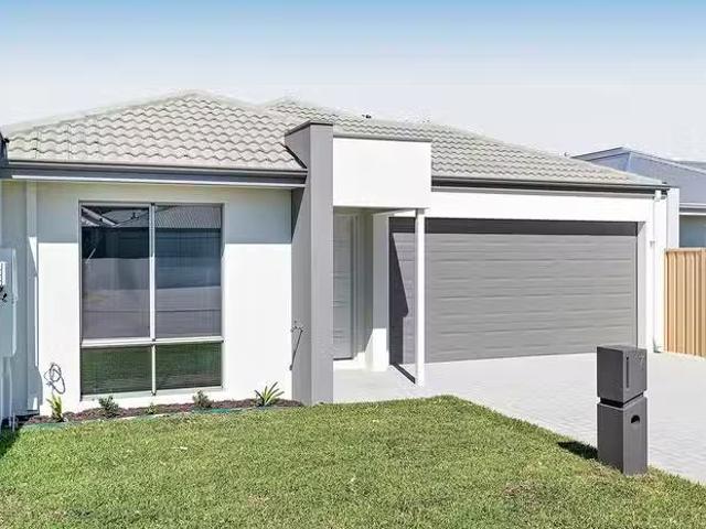 Nice 37 Ashcroft Loop, Wattle Grove, WA 6107