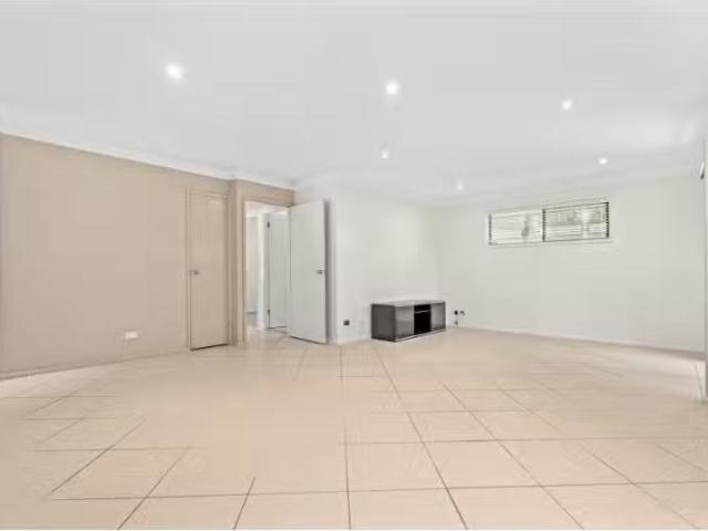 Cheap 3/88 90 Dunban Road, Woy Woy Apartment for rent Listed.