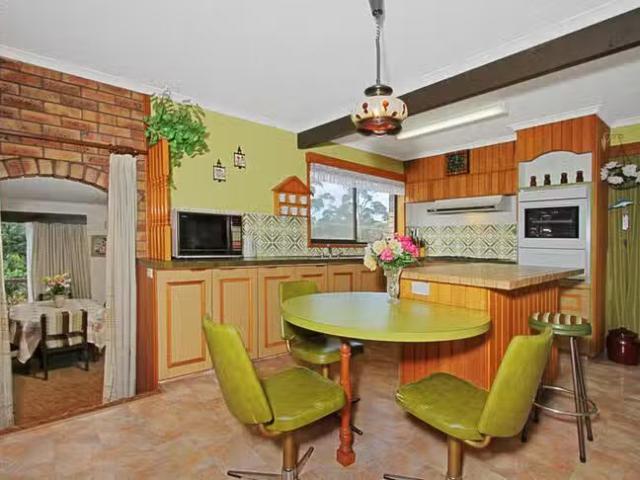 Cozy 38 Carroll Avenue, Mollymook Beach, NSW 2539