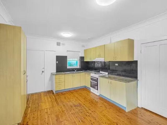 Rental! 38 Greenhills St, CROYDON House for rent Listed by El.