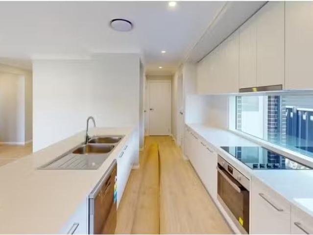 Rental! 38 Peninsular Drive, Gwandalan House for rent Listed.