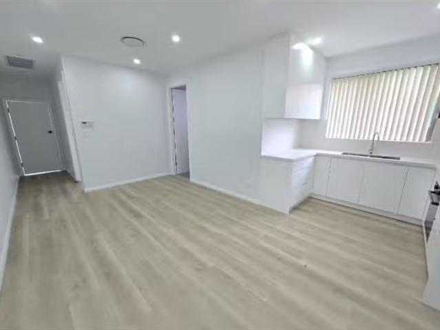 Deal! 393A Cabramatta Road West, Cabramatta House for rent Li.