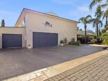 Just in! 391 Commercial Road, Moana, SA 5169