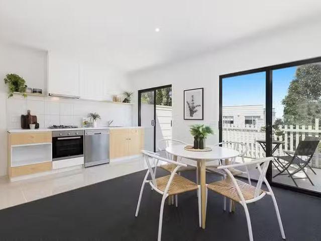 Unique 39/5 Oxford Street, Whittington, VIC 3219