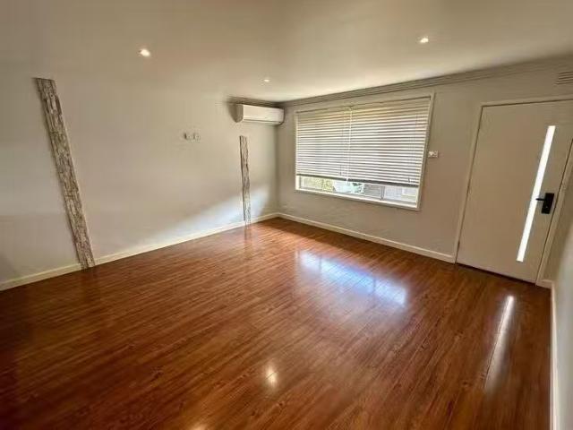 For Rent! 3/9 Brunet Street, Dandenong North, VIC 3175