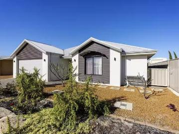 Charming 39 Premier Circle, Dongara, WA 6525