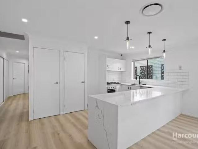 Just in! 39 Vistula Circuit, SPRINGFIELD, QLD 4300 House Lea.
