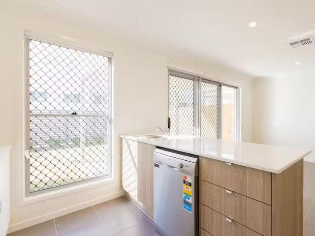 Rental! 30/15 Mayfair Street, Doolandella, QLD 4077