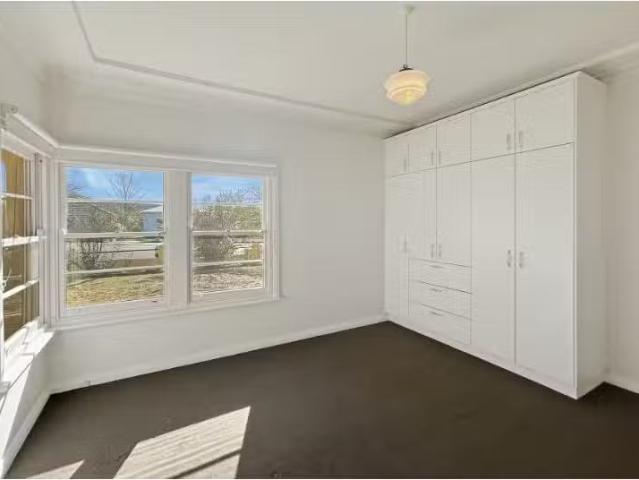 Rental! 30 Murray Street, Cooma House for rent Listed by Moll.