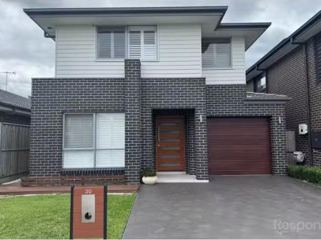 Nice 30 Romagnola Street, Box Hill House for rent Listed by G.