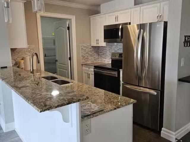 Deal! 310 45753 Stevenson Road Sheri 1 45753 Sardis Park #1