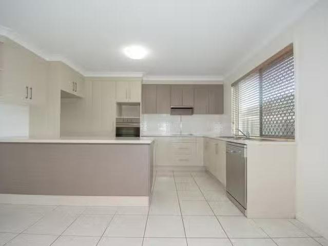 Nice 3/10 Curtis Street, Bundaberg South, QLD 4670