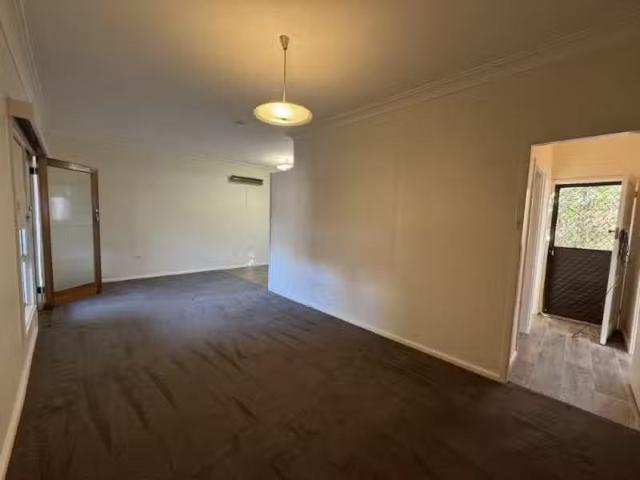 Deal! 3/10 Elouera Place, Parkes Apartment for rent Listed by.