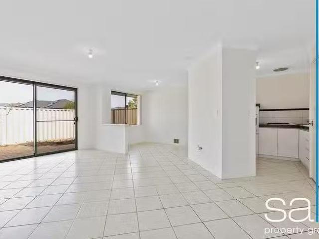 Nice 3/11 Wellington Street, Queens Park, WA 6107