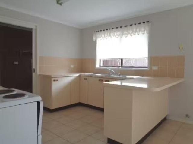 Just in! 3/11 Donald Road, Queanbeyan House for rent Listed b.