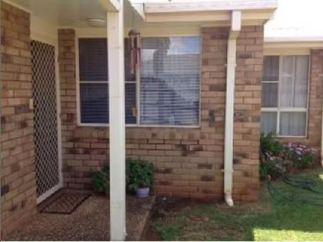 Cheap 3/12 Carmen Street, Kearneys Spring, QLD 4350