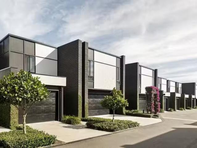 Nice 31/2 Castamore Way, Richlands, QLD 4077