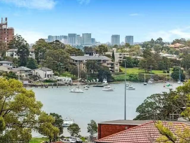 Rental! 3/17 Marlborough Street, DRUMMOYNE Townhouse for rent.