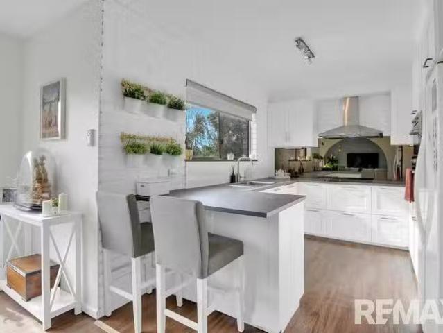 Charming 3/193 Sylvan Beach Esplanade, Bellara, QLD 4507