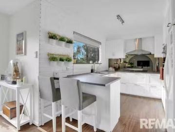 Charming 3/193 Sylvan Beach Esplanade, Bellara, QLD 4507