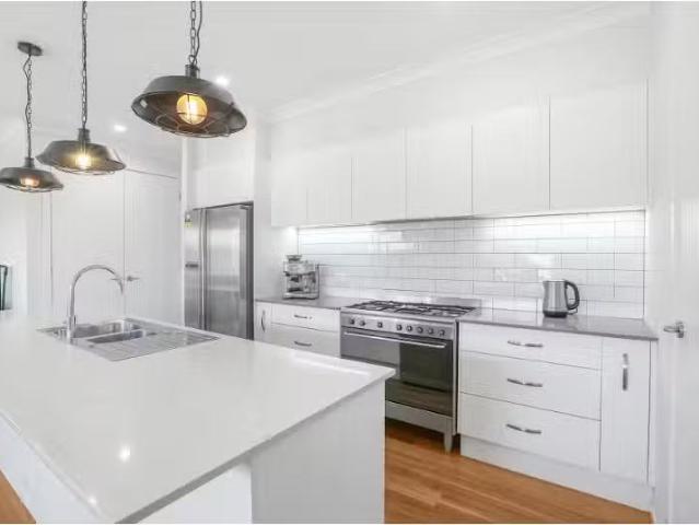 Cozy 31 Brotheridge Avenue, CALDERWOOD House for rent Listed.