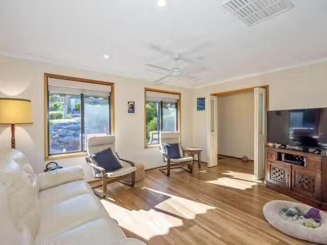 Cheap 31 Workmaster Avenue, Sheidow Park, SA 5158
