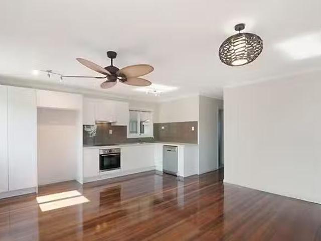 Nice 32 Henzell Street, Kippa Ring, QLD 4021