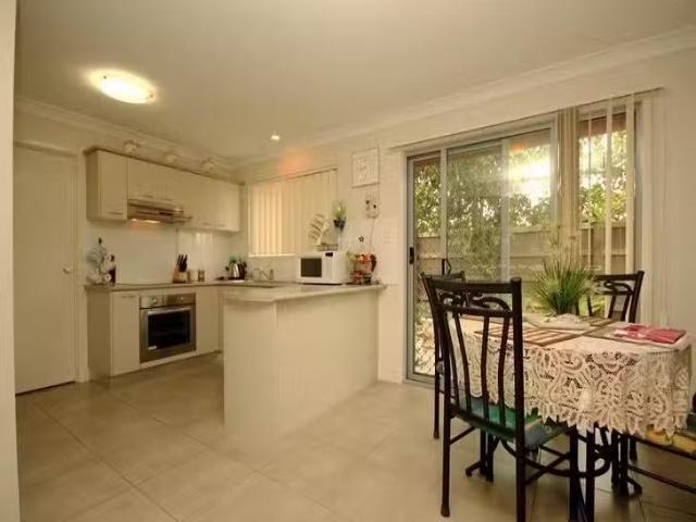 Unique 33/2 8 Meadowbrook Drive, Meadowbrook, QLD 4131