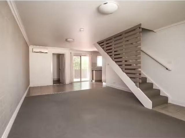 Cheap 3/35a Mc Lachlan Street, Orange Apartment for rent List.