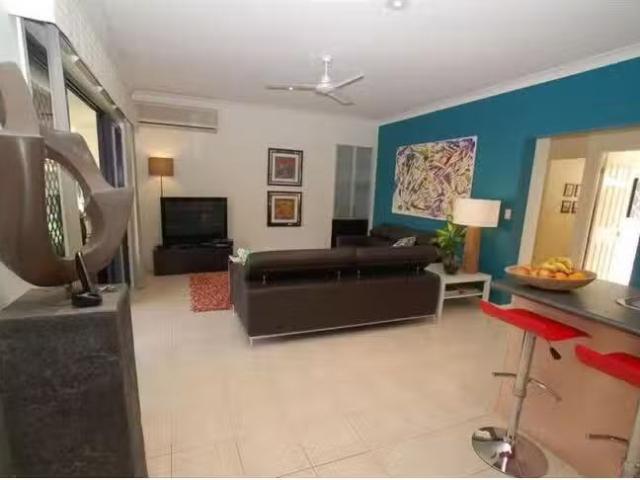 Cheap 33 Majorca Crescent, Varsity Lakes, QLD 4227