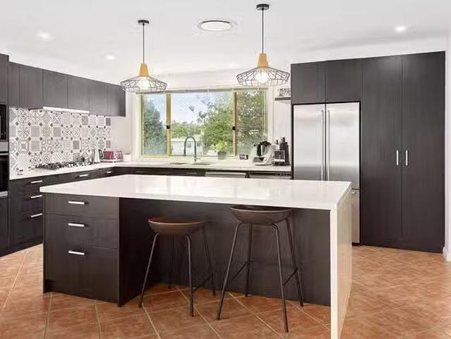 Deal! 33 Delaigh Avenue, North Curl Curl, NSW 2099
