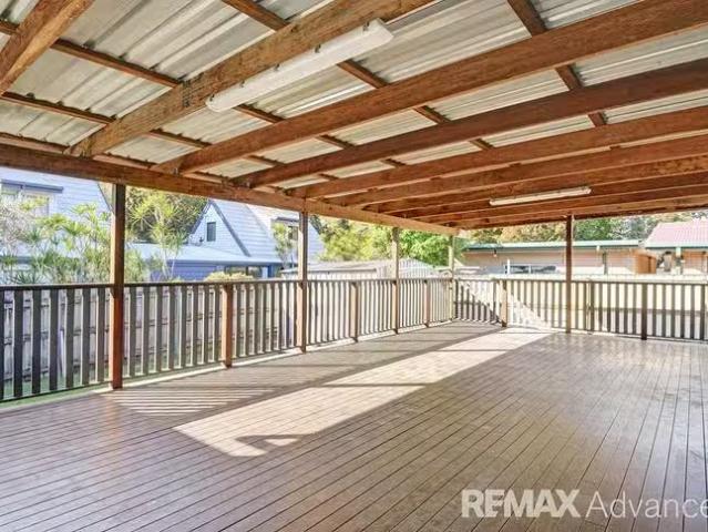 Unique 33 First Avenue, Woorim, QLD 4507