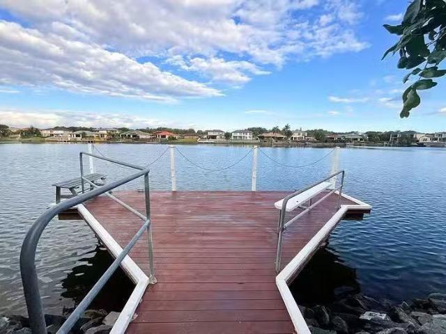 Rental! 33 Glenwater Crescent, Helensvale, QLD 4212