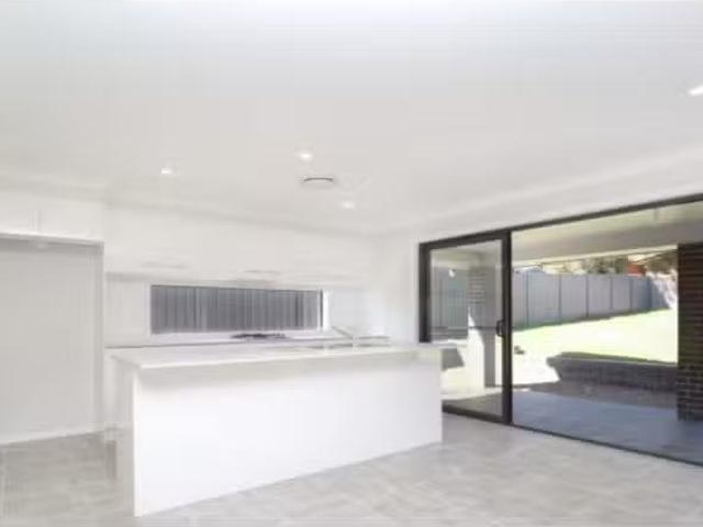 Deal! 3 Cottonwood Close, BOLWARRA HEIGHTS House for rent Lis.