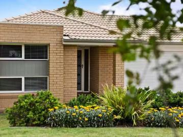 Cheap 3 Colbar Street, Pittsworth, QLD 4356