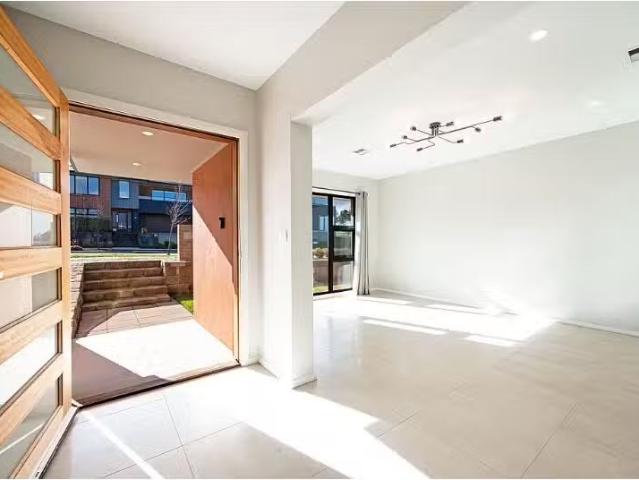 Charming 3 Cashman Street, DENMAN PROSPECT House for rent Lis.