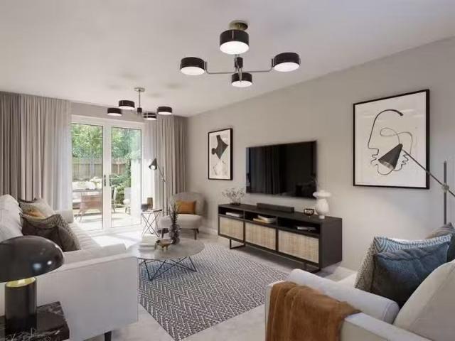 For Rent! 3 BA 4 bedroom detached house for rent in Great Dunm.