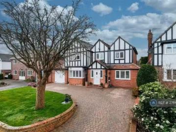 New 3 BA 5 bedroom detached house for rent in Bellemere Road.