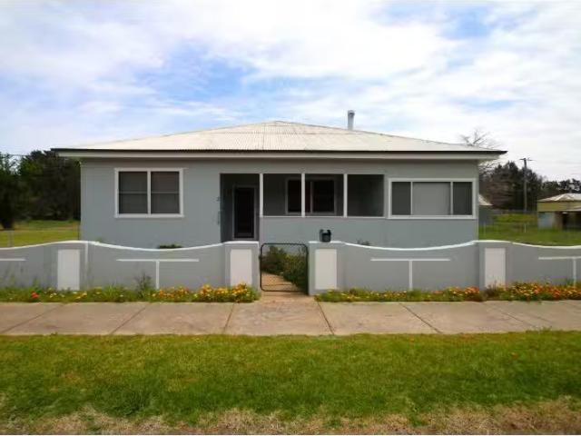 Cheap 3 Betts Street, MOLONG House for rent Listed by Propert.