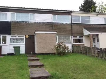 Nice 3 bedroom terraced house for rent in Piccadilly Close, Bi.
