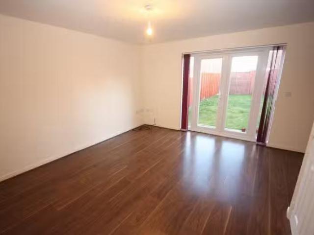 Unique 3 bedroom house for rent in Trinity Road, Ellesmere Por.