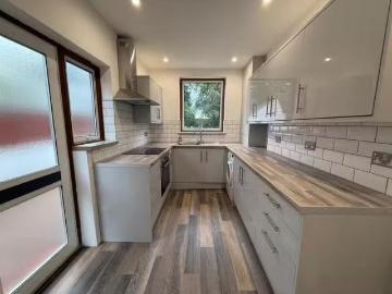 Charming 3 bedroom house for rent in Mead Way, Bromley, BR2