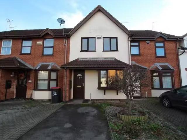 Nice 3 bedroom mews property for rent in Radford Close, Athers.