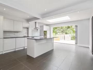 Just in! 3 bedroom semi detached house for rent in Rock Road.