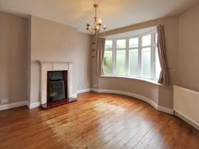 For Rent! 3 bedroom semi detached house for rent in South Stre.