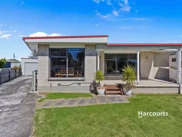 For Rent! 3 BR 3 College Court, DEVONPORT, TAS 7310 House fo.